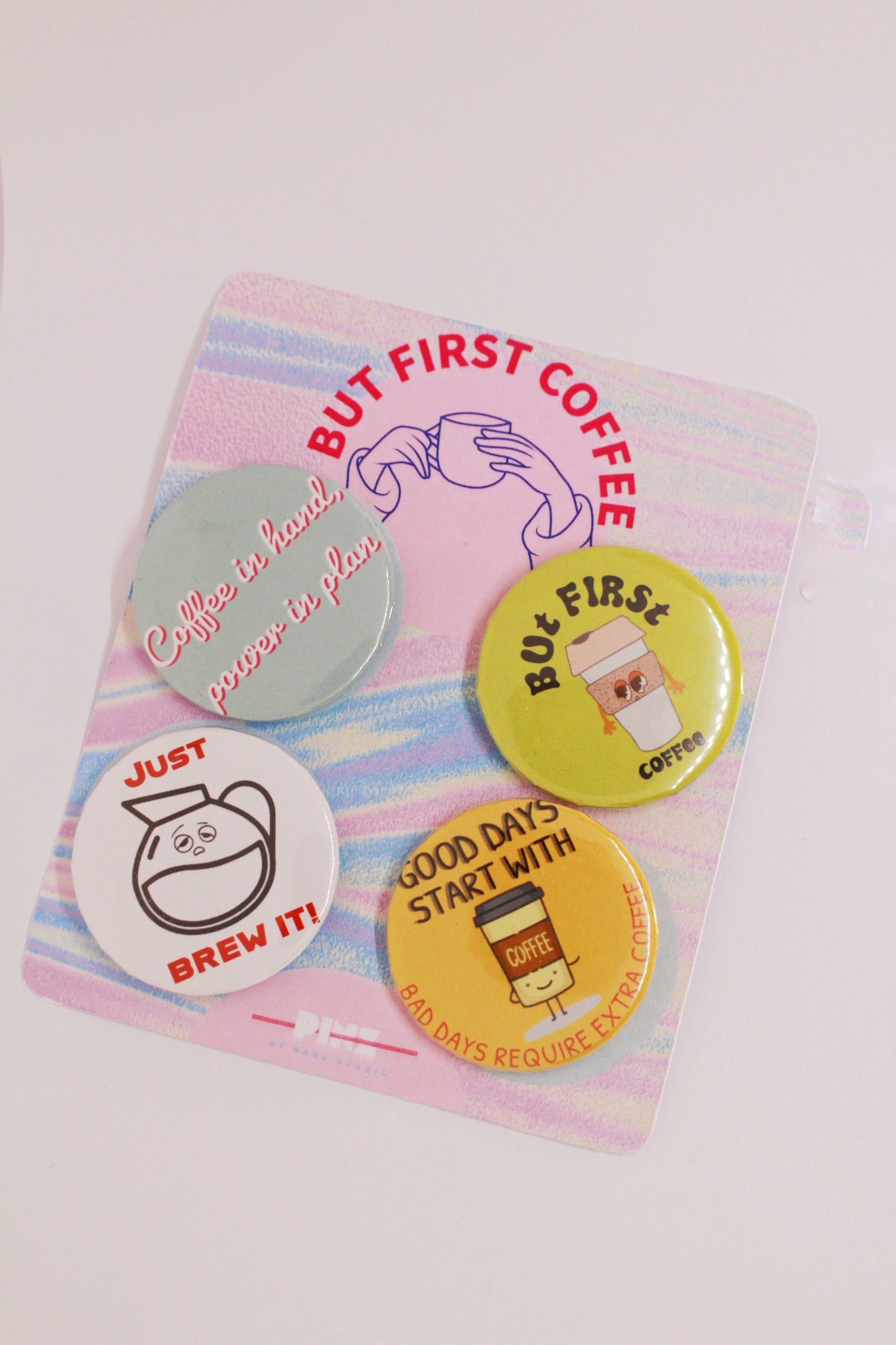 But First Coffee Set of 4 Runda pins + 2 Små pins